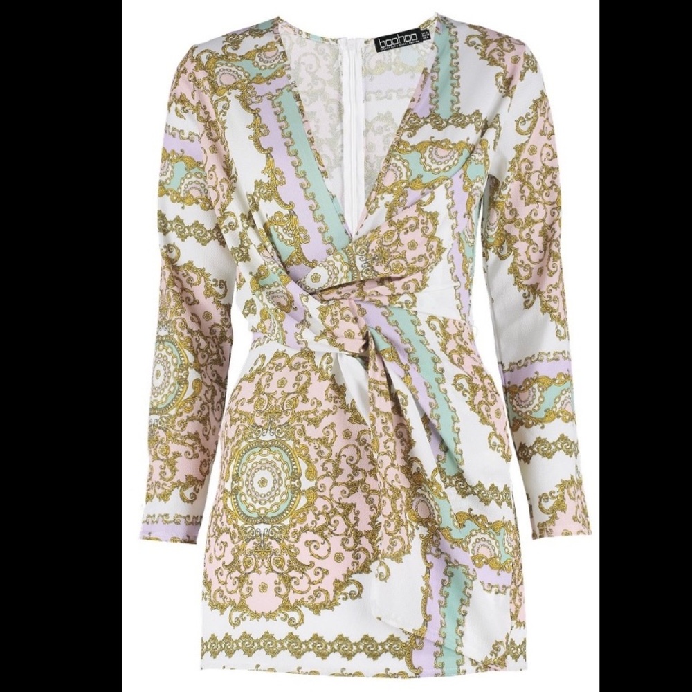 *SOLD* Boohoo Petite Chain Print Woven Shift Dress